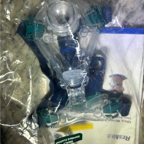 Respronics Heated Humidifier accessories and carry case 1422 hours - Picture 13 of 15